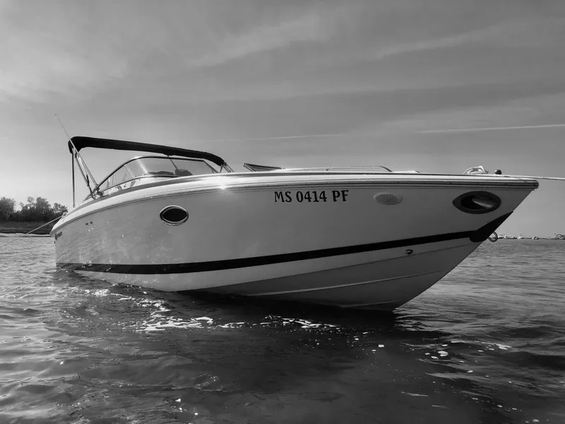 Slide: The Image of Black & White In Water - 5568355