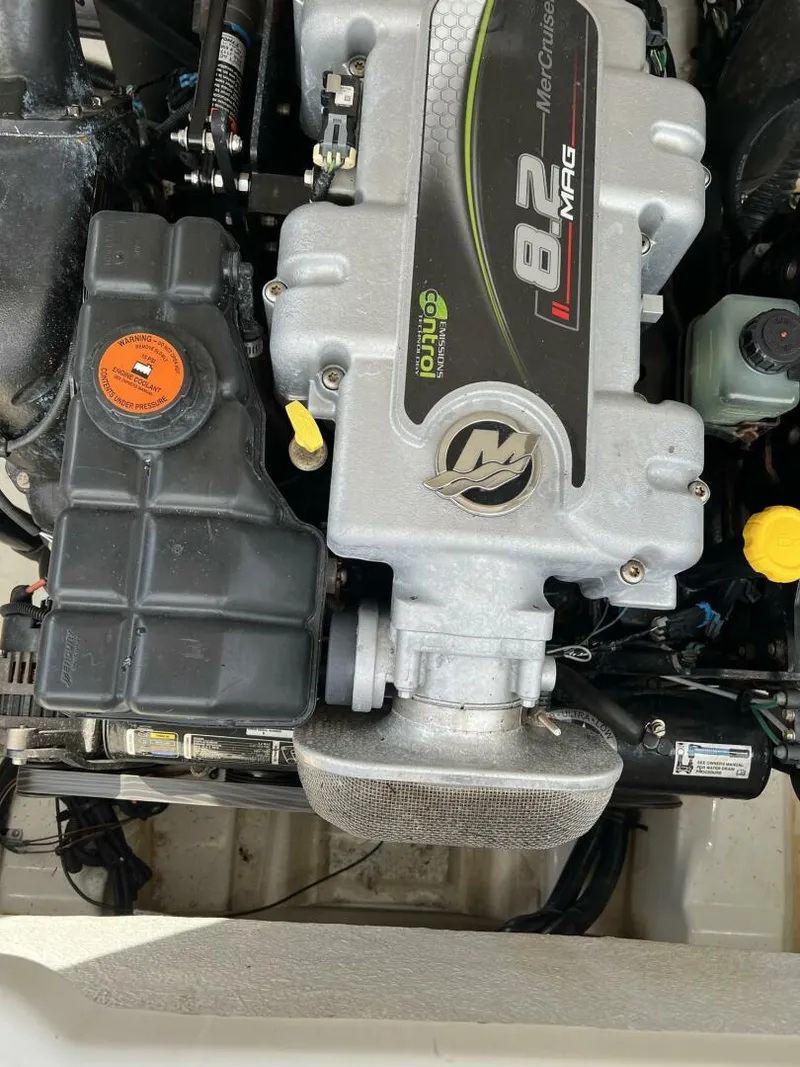 Slide: The Image of Sea Ray 27SLX 2011 - 5566197