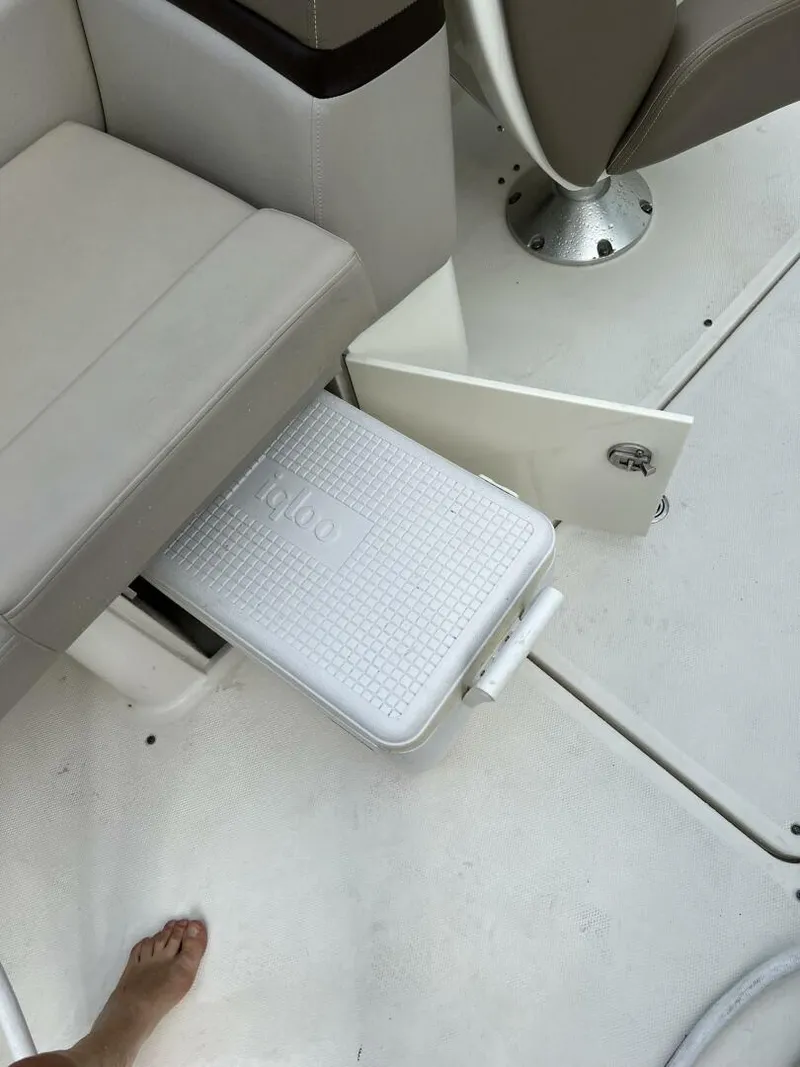 Slide: The Image of Sea Ray 27SLX 2011 - 5566213