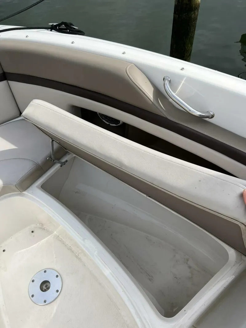 Slide: The Image of Sea Ray 27SLX 2011 - 5566220