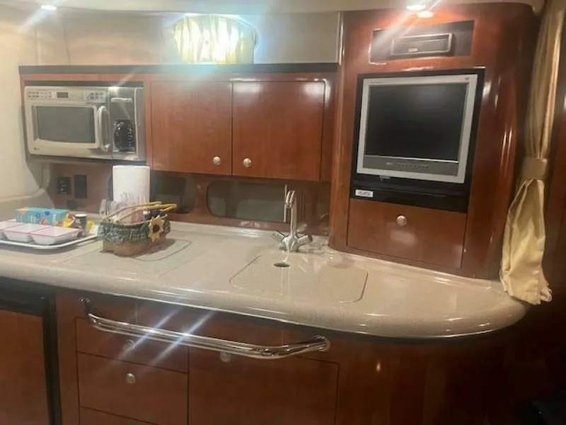 Slide: The Image of Sea Ray 34 Sportsman 2006 - 5566556