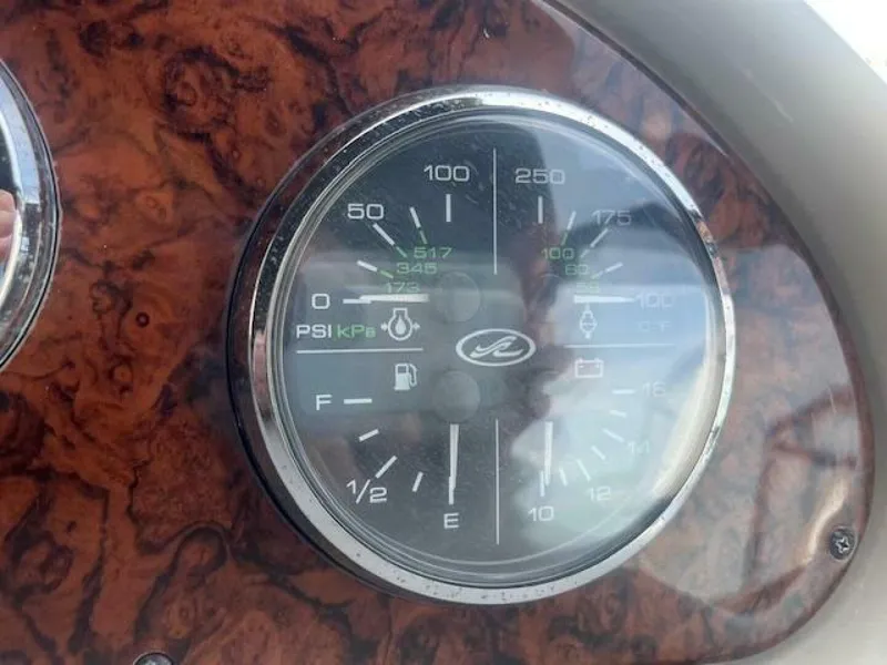 Slide: The Image of Sea Ray 34 Sportsman 2006 - 5566541