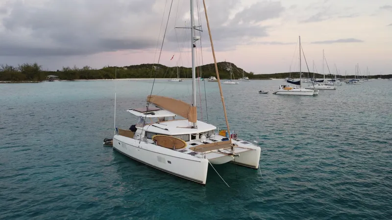 The Image of Lagoon 420 Owners Version - 5567199