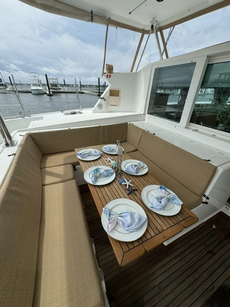 Slide: The Image of Lagoon 420 2008 - 5567324