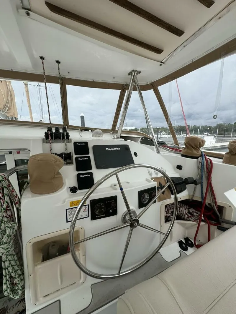 Slide: The Image of Lagoon 420 2008 - 5567272