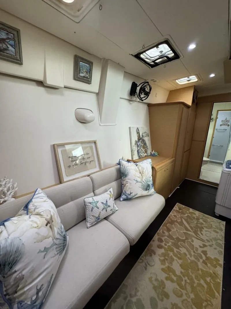 Slide: The Image of Lagoon 420 2008 - 5567313