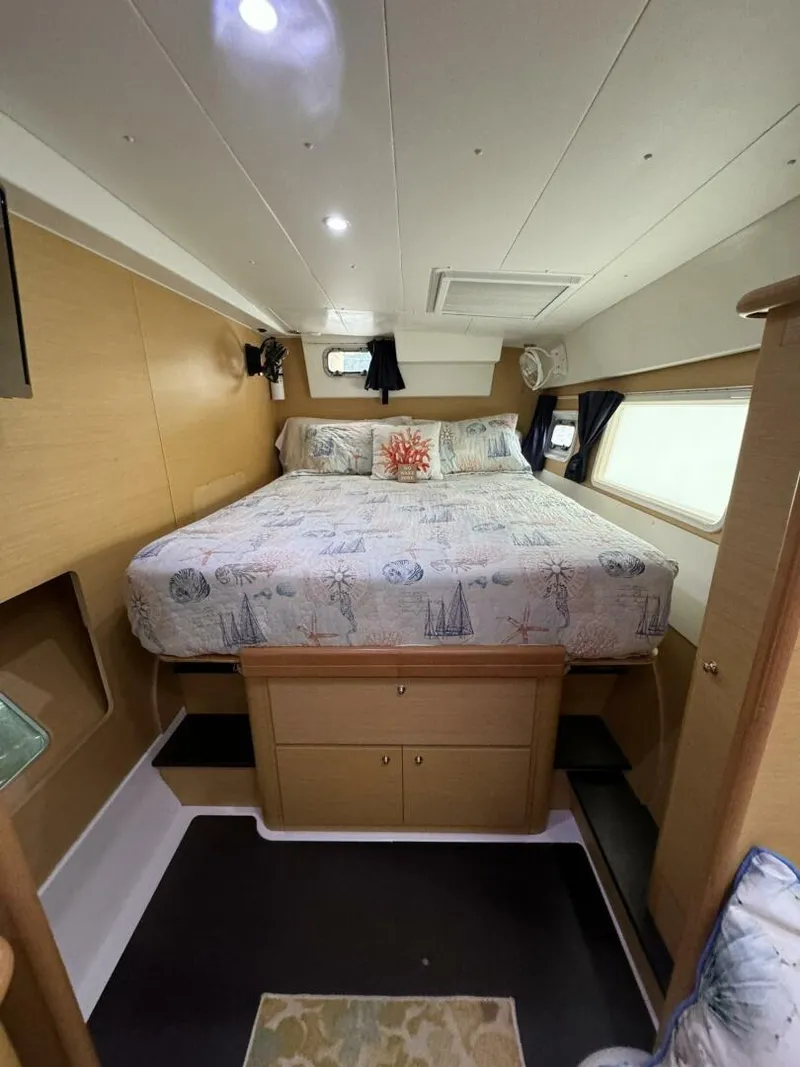 Slide: The Image of Owners Cabin - 5567309