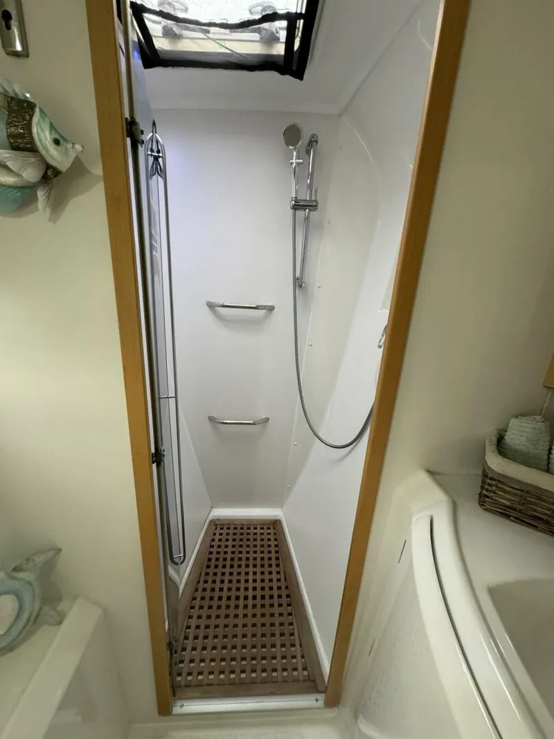 Slide: The Image of Owners Shower - 5567320