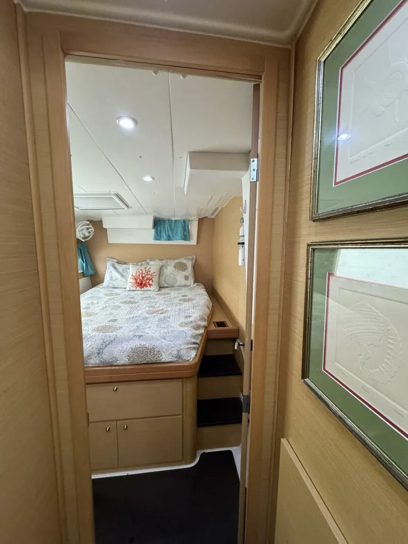 Slide: The Image of Lagoon 420 2008 - 5567329