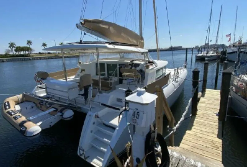 Slide: The Image of Lagoon 420 2008 - 5567263