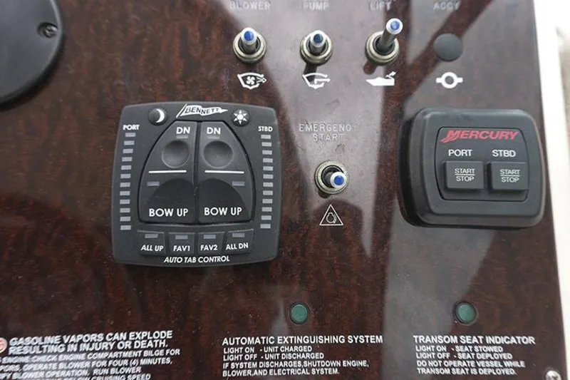 Slide: The Image of Sea Ray 310 Sundancer 2010 - 5568464