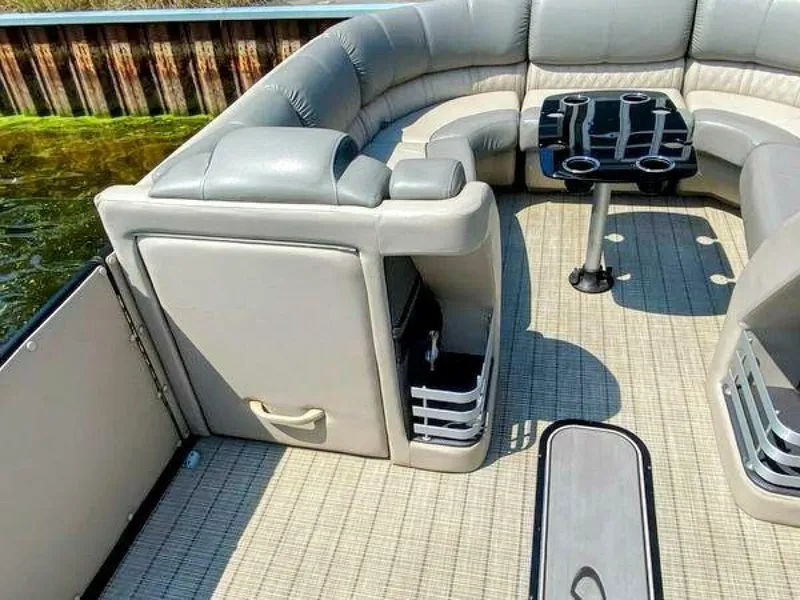 Slide: The Image of Harris 250 Grand Mariner Single Lounging Double Tritoon 2018 - 5568692
