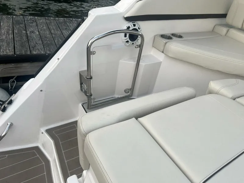 Slide: The Image of Regal 26 Express 2024 - 5568886