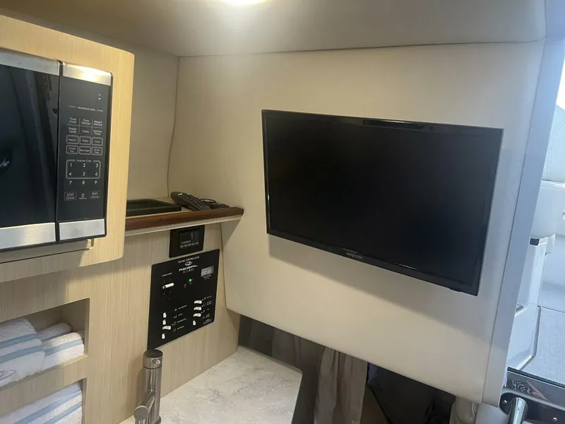 Slide: The Image of Regal 26 Express 2024 - 5568913