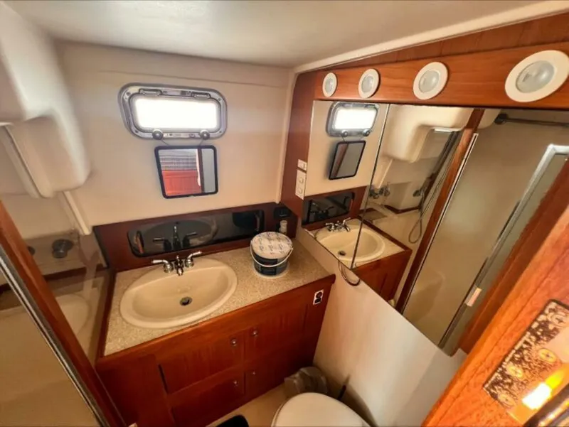 Slide: The Image of Mainship 430 Trawler 2002 - 5568954