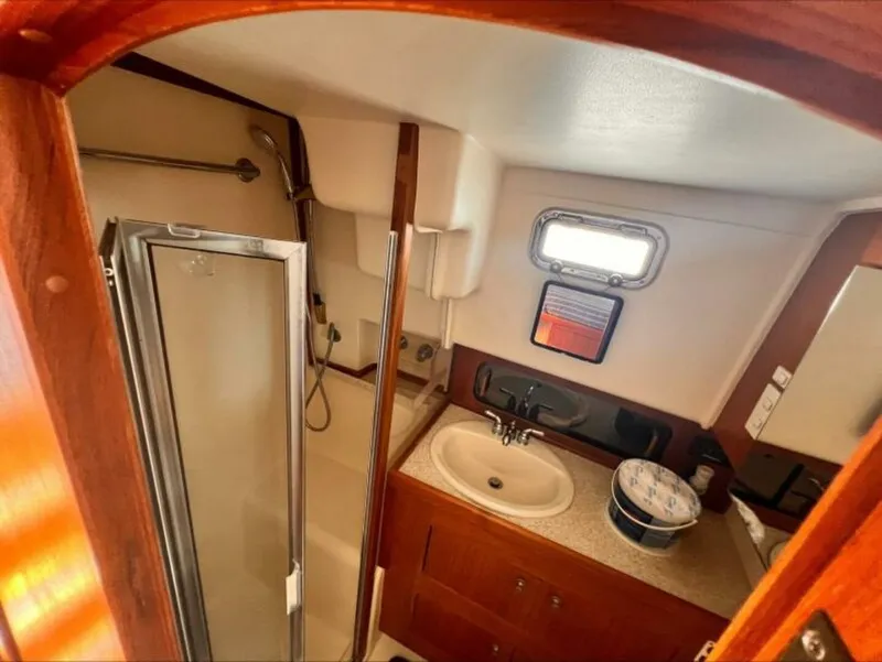 Slide: The Image of Mainship 430 Trawler 2002 - 5568955