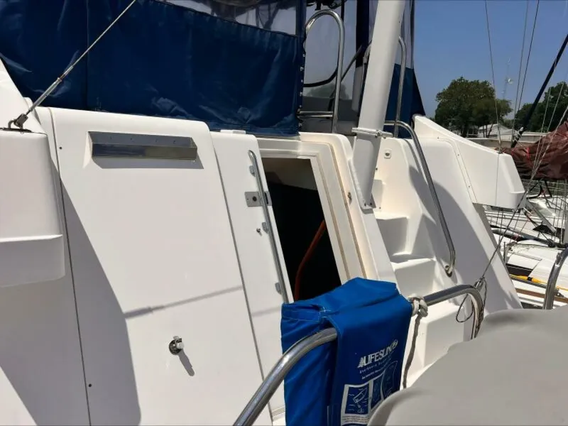 Slide: The Image of Mainship 430 Trawler 2002 - 5568972