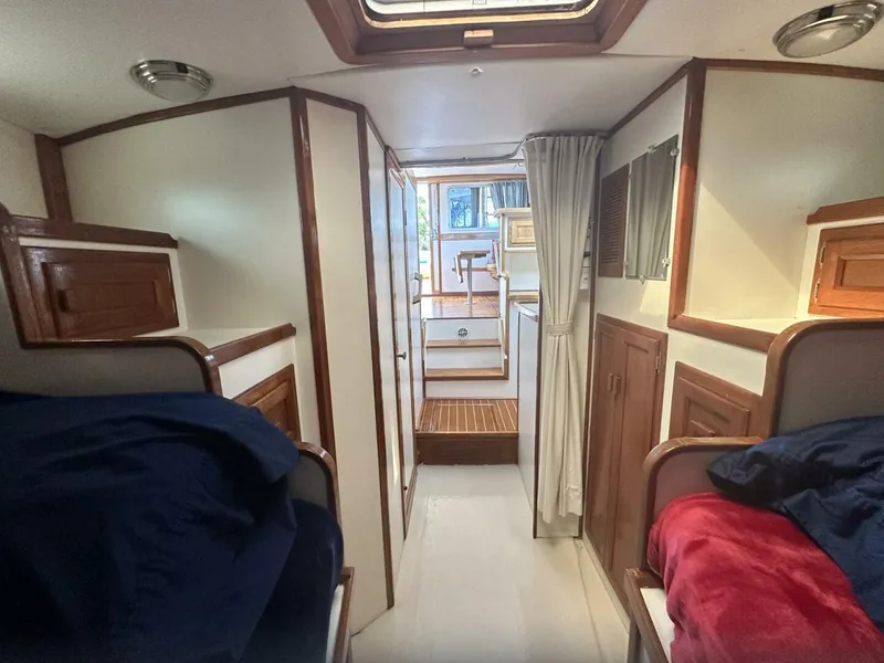 Slide: The Image of Nauset 36 Trawler 1989 - 5569208