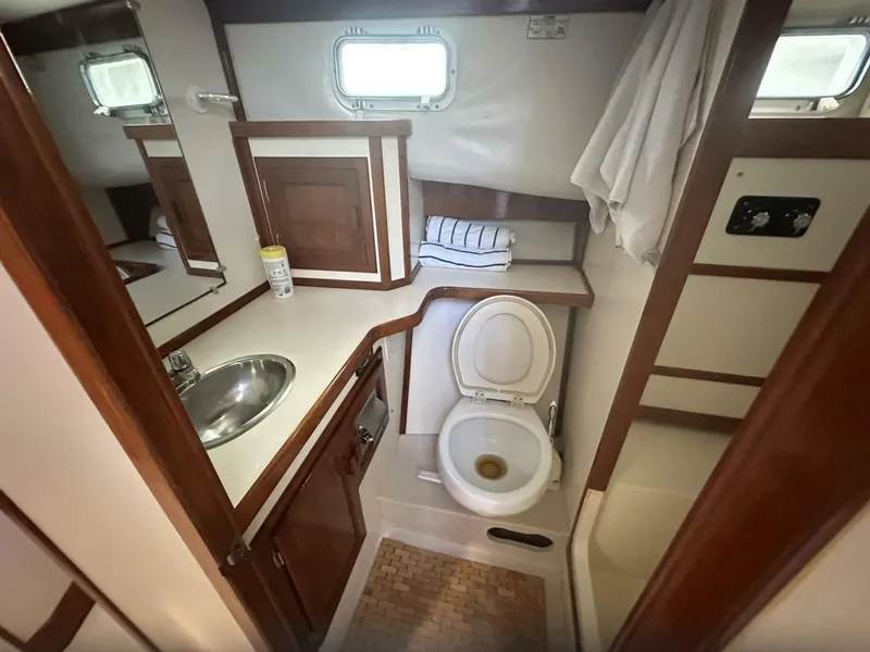 Slide: The Image of Nauset 36 Trawler 1989 - 5569210