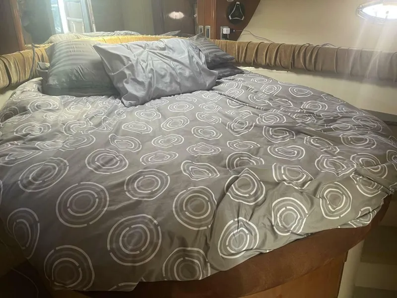 Slide: The Image of Meridian 411 Sedan 2006 - 5569915