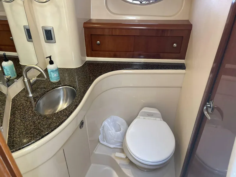 Slide: The Image of Meridian 411 Sedan 2006 - 5569930