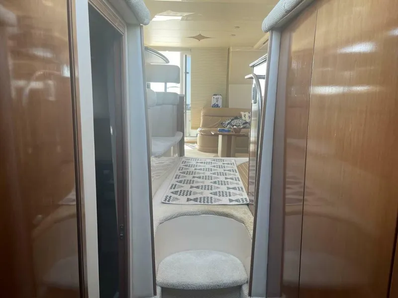 Slide: The Image of Meridian 411 Sedan 2006 - 5569938