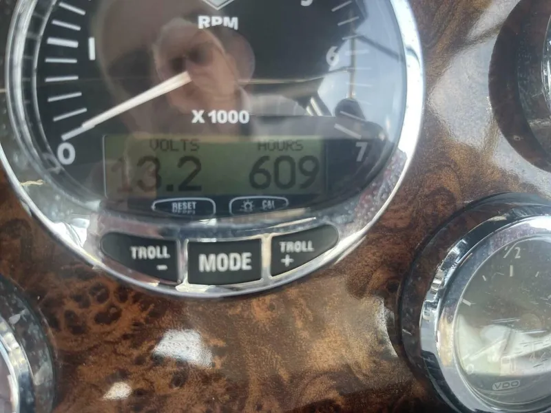 Slide: The Image of Meridian 411 Sedan 2006 - 5569959