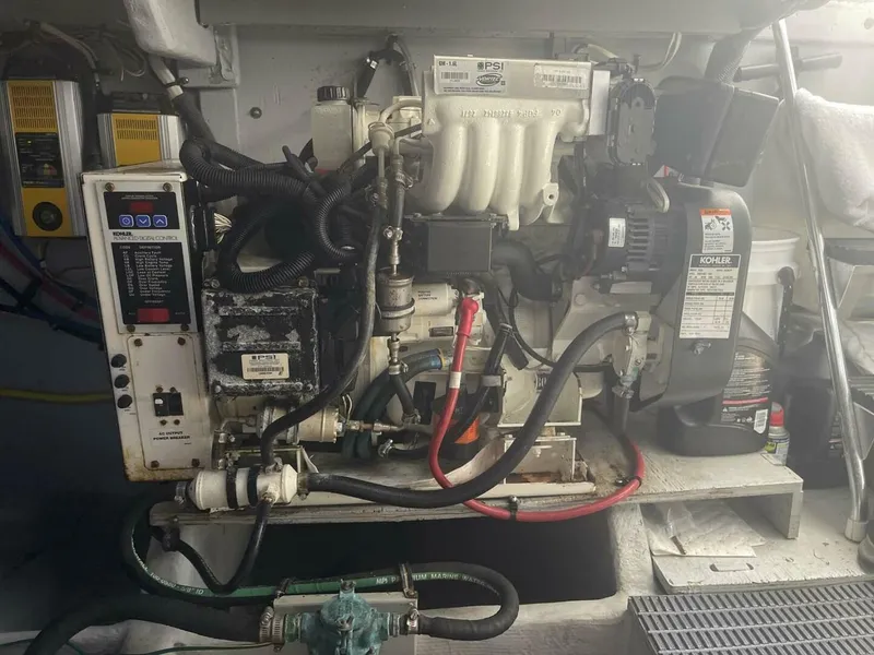 Slide: The Image of Meridian 411 Sedan 2006 - 5569977