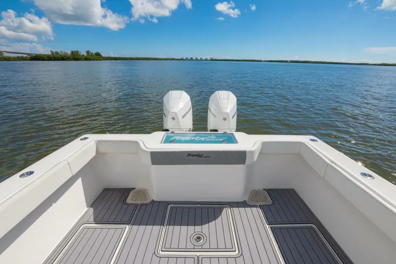 Slide: The Image of Front Runner 33 2023 - 5569520