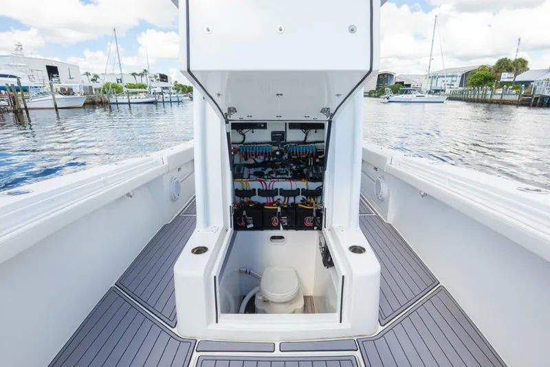 Slide: The Image of Front Runner 33 2023 - 5569525