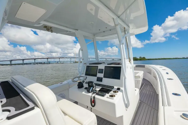 Slide: The Image of Front Runner 33 2023 - 5569512