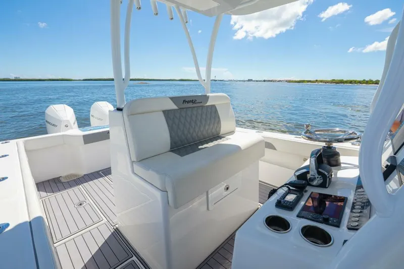 Slide: The Image of Front Runner 33 2023 - 5569513