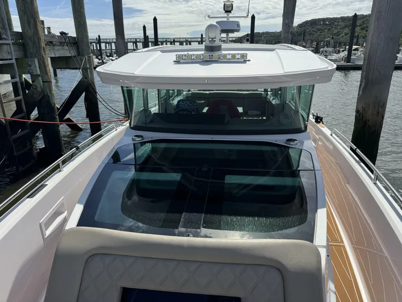 Slide: The Image of Axopar 37 XC CROSS CABIN 2022 - 5570004