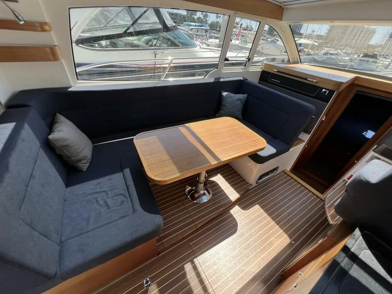 Slide: The Image of Nimbus 365 Coupe 2018 - 5570233