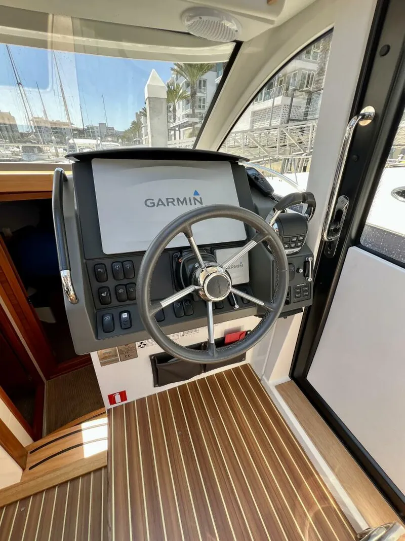 Slide: The Image of Nimbus 365 Coupe 2018 - 5570239