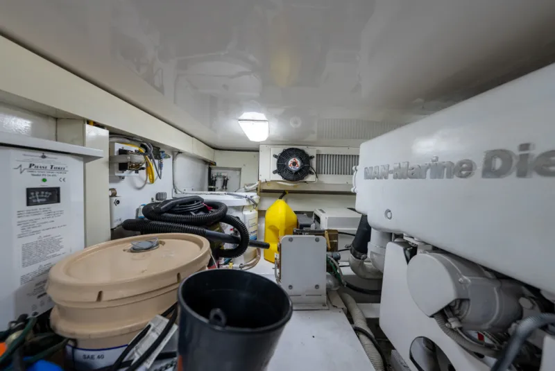 Slide: The Image of 2003 Viking 45 Convertible Big Sky - 5570474