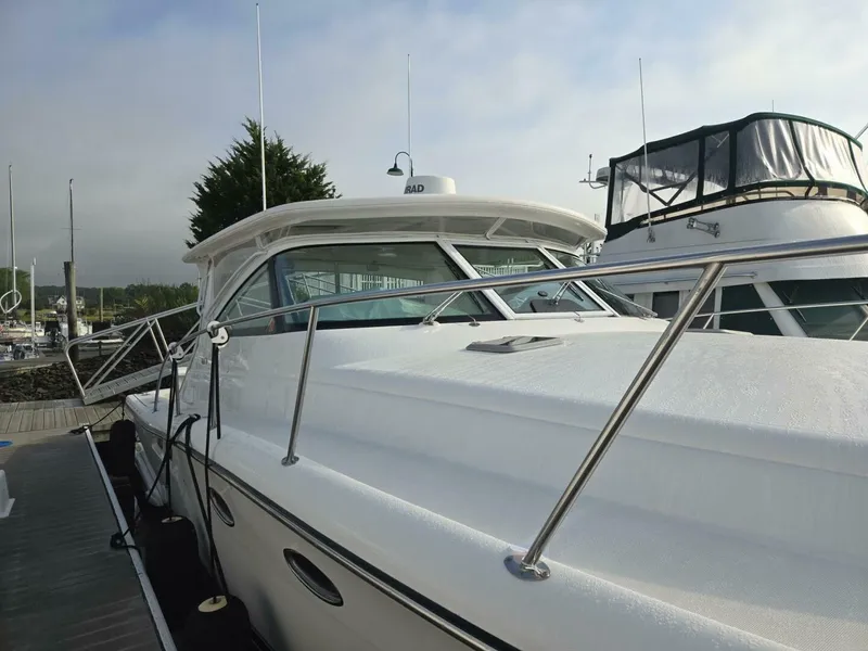 Slide: The Image of Tiara 3800 Express 2001 - 5573386