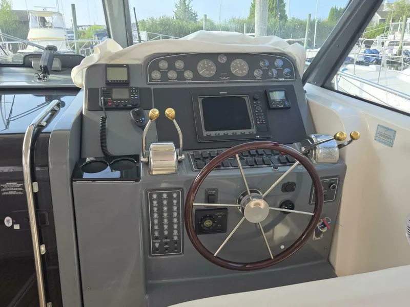 Slide: The Image of Tiara 3800 Express 2001 - 5573415