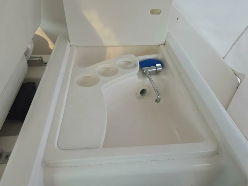 Slide: The Image of Tiara 3800 Express 2001 - 5573413