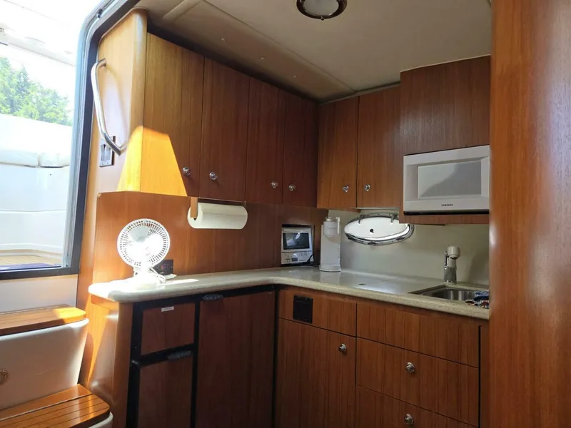 Slide: The Image of Tiara 3800 Express 2001 - 5573434