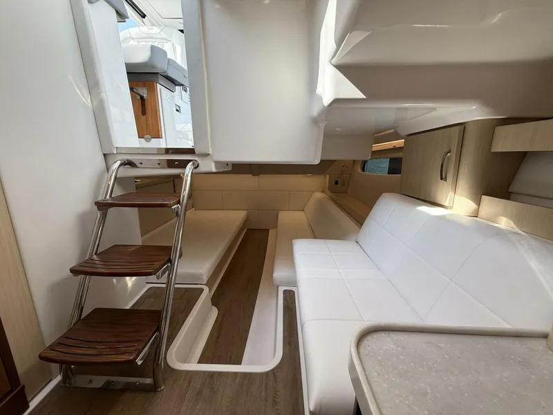 Slide: The Image of Regal 36 XO 2025 - 5572374