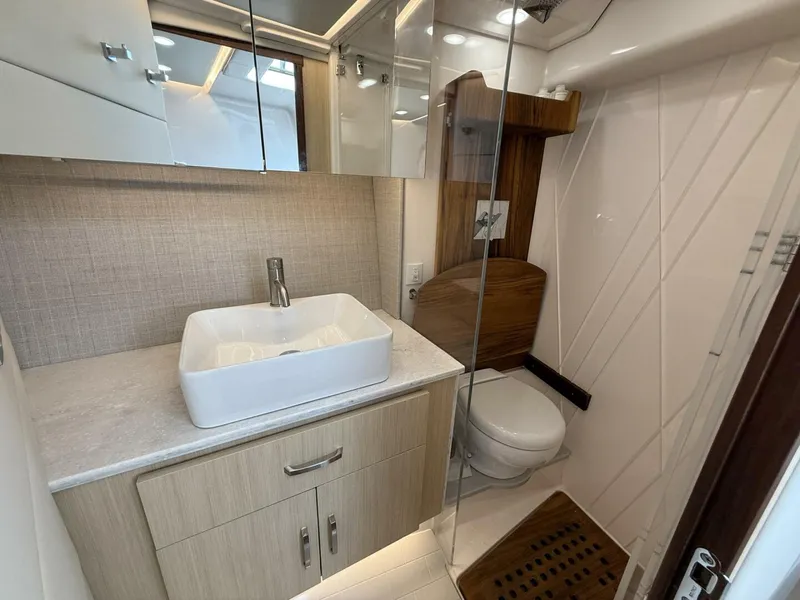 Slide: The Image of Regal 36 XO 2025 - 5572376