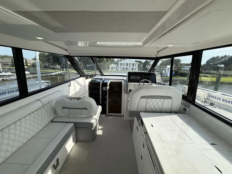 Slide: The Image of Regal 36 XO 2025 - 5572371