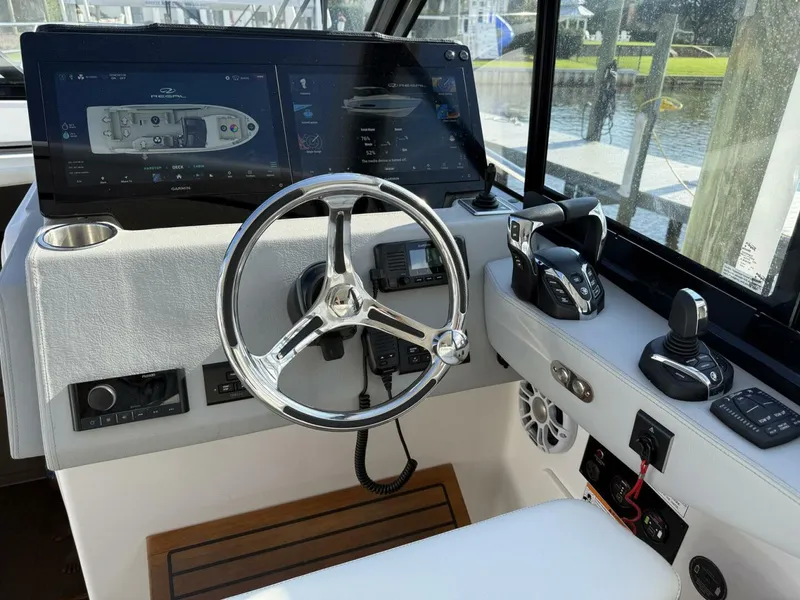 Slide: The Image of Regal 36 XO 2025 - 5572372