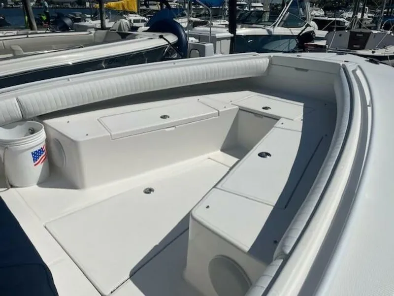 Slide: The Image of Regulator Marine 26 Forward Seating 2008 - 5678772