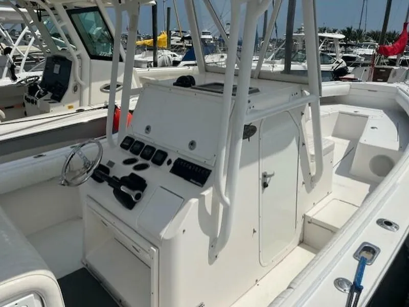 Slide: The Image of Regulator Marine 26 Forward Seating 2008 - 5678778