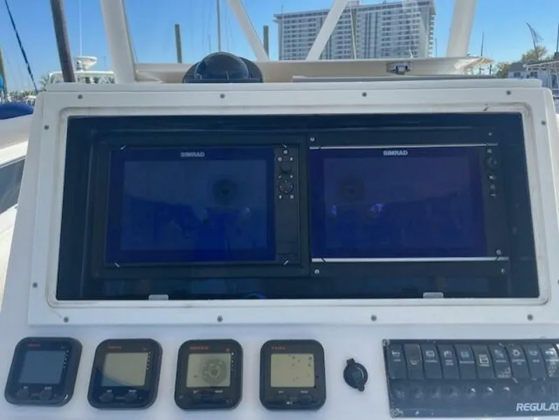 Slide: The Image of Regulator Marine 26 Forward Seating 2008 - 5678774