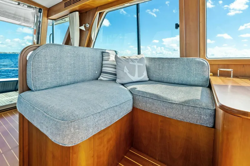 Slide: The Image of 2019 Sabre 48 Flybridge HIGHLANDER - 5573295