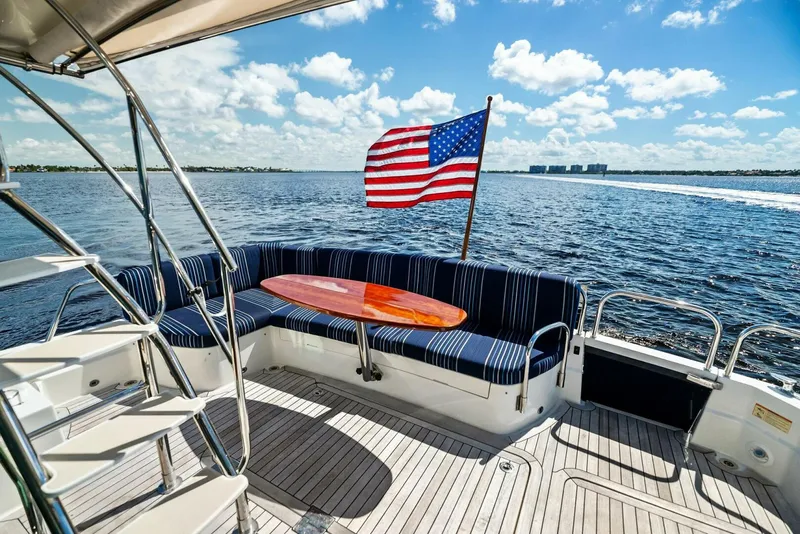 Slide: The Image of 2019 Sabre 48 Flybridge HIGHLANDER - 5573317