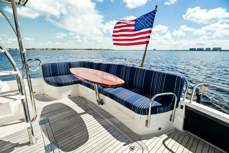 Slide: The Image of 2019 Sabre 48 Flybridge HIGHLANDER - 5573316